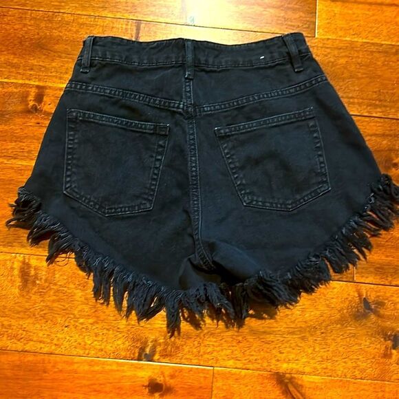 Garage Fringed Black Denim Shorts Size 01 - Picture 3 of 6